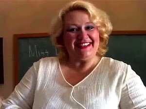 Chubby MILF Teacher Gets Out Her Lovely Big Tits While She Porn