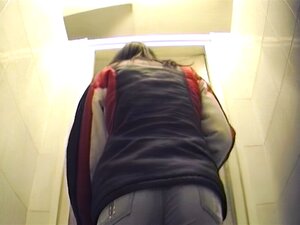 Spy Toilet porno y videos de sexo en alta calidad en ElMundoPorno.com