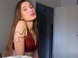 Sexy Giantess porn videos at Xecce.com