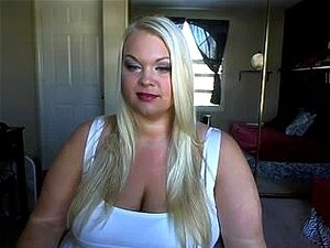 Fat Blonde Strip porn videos at Xecce.com