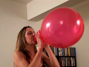 Solo Model In Black Bra And Thong Playing With Balloons Porn