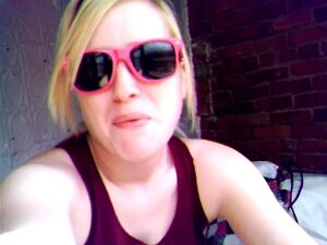 YouPorn Girl Video Blog #22 - Satine Bites The Big Apple Porn