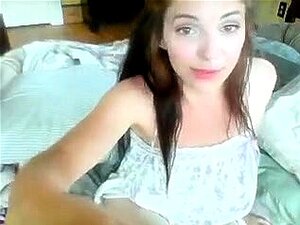 Webcam porn of a thin brunette strippin