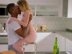 Sex Petite Blonde porno et vidéos de sexe en haute qualité sur ...