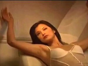 Kelly Hu Naked porn videos at Xecce.com