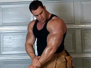 Gay Bodybuilder porn videos at Xecce.com
